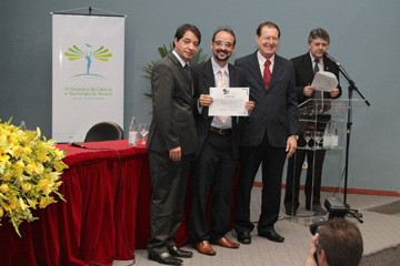 UEM é o grande destaque do Prêmio Paranaense de Ciência e Tecnologia UEM é o grande destaque do Prêmio Paranaense de Ciência e Tecnologia