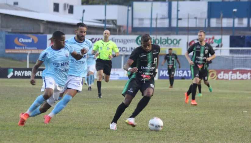 Maringá FC enfrenta o Coritiba nesta quarta-feira (30) na final do Campeonato Paranaense