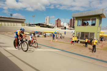 Melhores dos Brasil disputam Campeonato Brasileiro de Pista no velódromo em Maringá