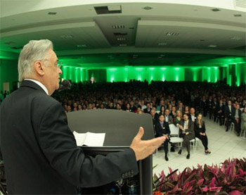 No aniversário da ACIM, FHC faz palestra para 3 mil pessoas