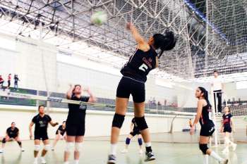 Jogos Abertos de Maringá movimentam praças esportivas até o final do mês