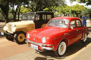 Encontro de Carros Antigos de Maringá já recebe grande número de inscritos