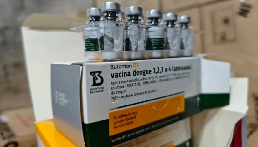 Paraná recebe 31,5 mil doses da vacina contra a dengue e amplia proteção de profissionais da saúde