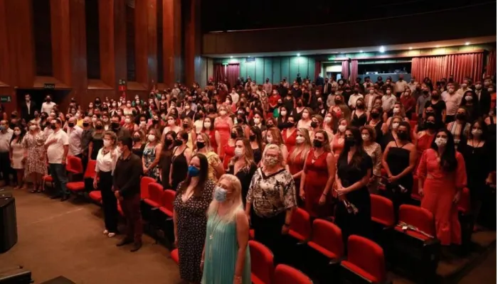 Novos diretores e diretoras de Cmeis e escolas municipais de Maringá tomam posse