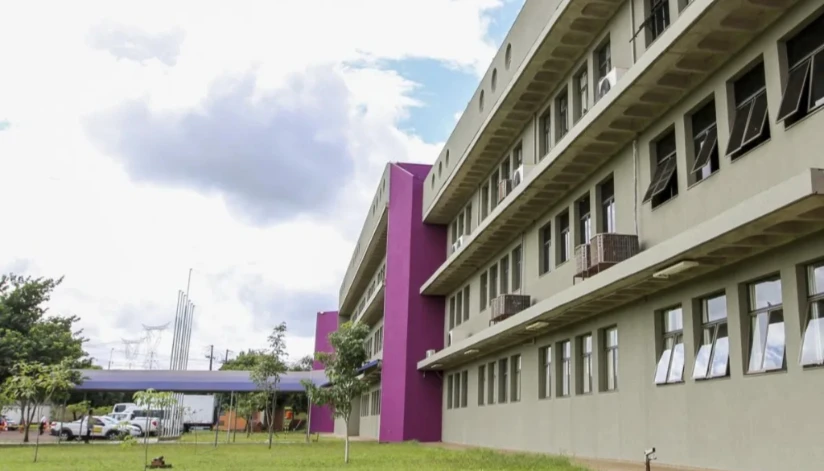 Unila abre concurso público para professores com salários de R$ 13,2 mil