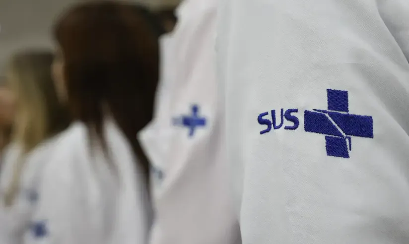 Número de exames para rastrear câncer de intestino triplica no SUS