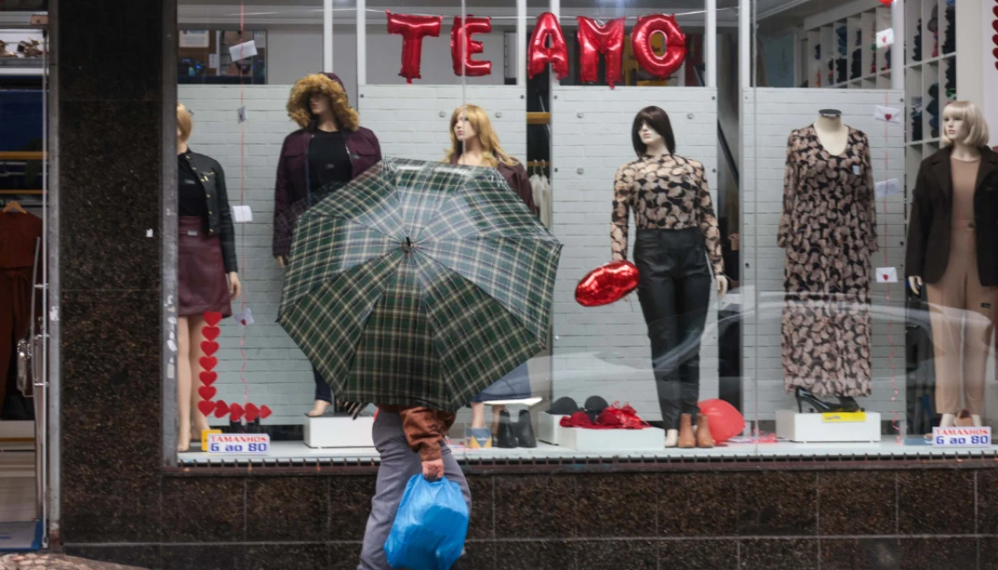 Procon-PR alerta sobre prazos de entrega e troca de presentes de Dia dos Namorados Procon-PR alerta sobre prazos de entrega e troca de presentes de Dia dos Namorados