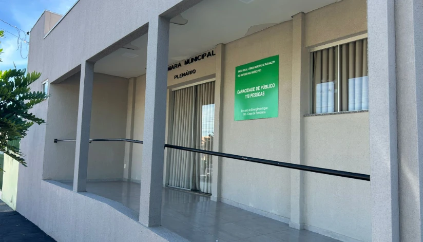 Câmara Municipal de Paranacity abre concurso com salários de até R$ 5 mil