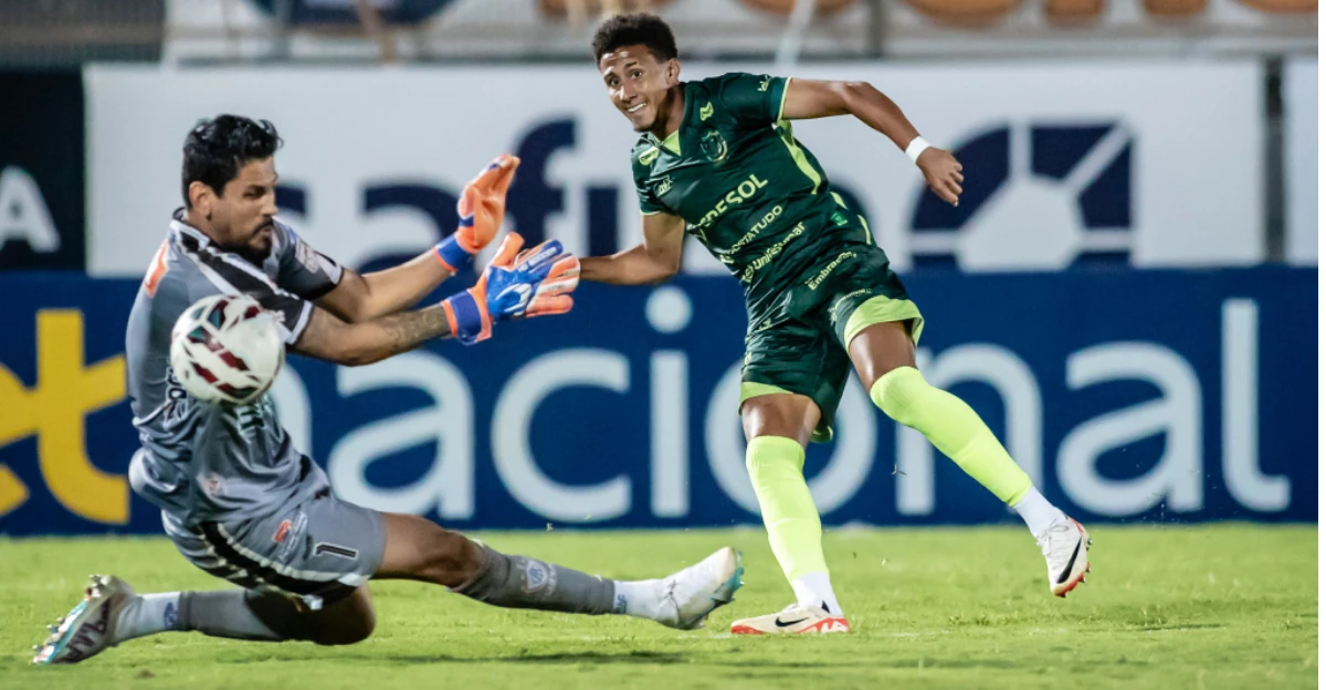 Maringá FC vence o Itabaiana por 4 a 2 em jogo agitado no Willie Davids
