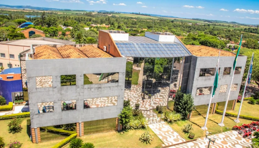 Prefeitura de Santa Helena abre concurso com salários de até R$ 20 mil; veja cargos