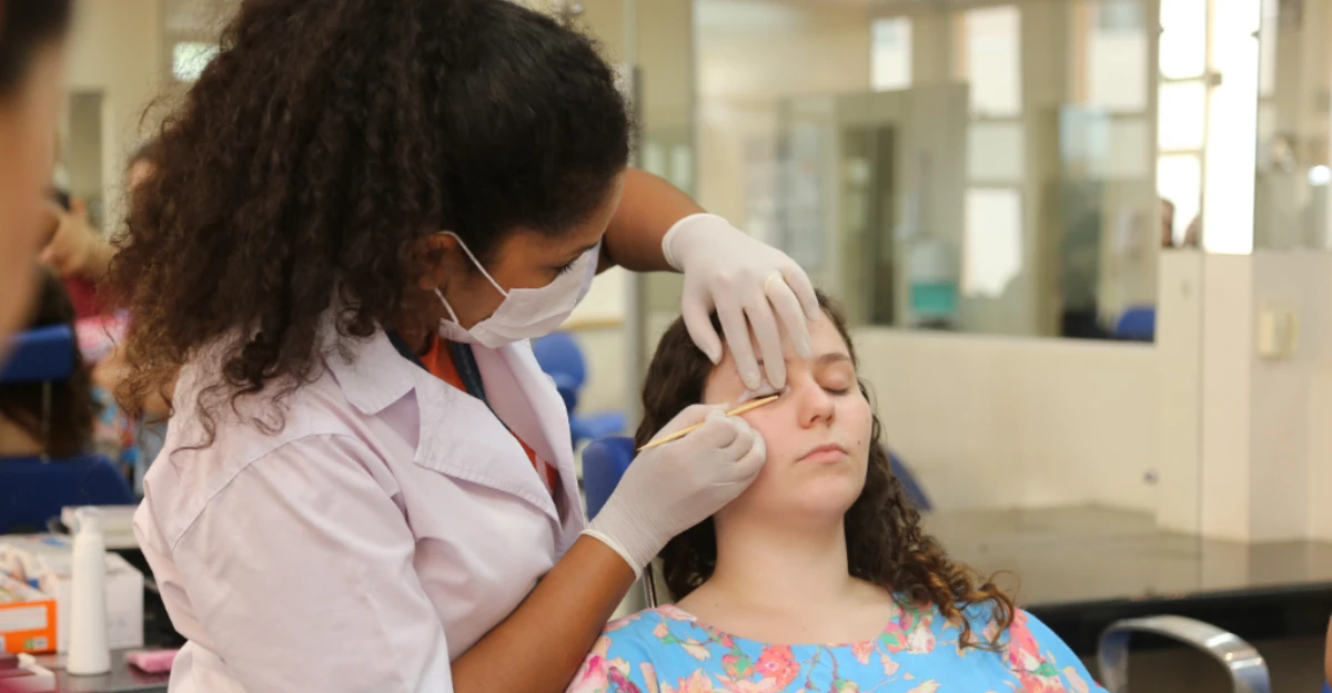 Depilação, vendas e mais: Prefeitura de Maringá abre inscrições em cursos gratuitos para mulheres