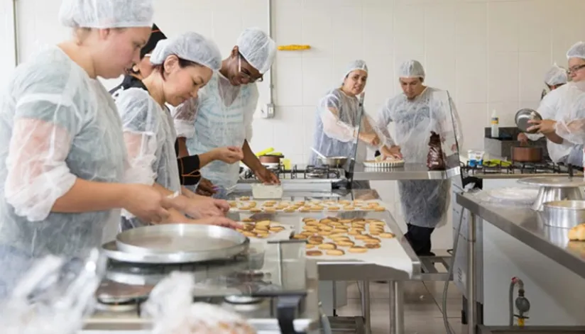 Angeloni oferece cursos gratuitos de comida árabe e risotos em Maringá; saiba como participar