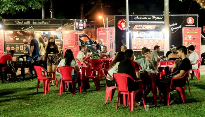 Com novidades, food trucks serão mantidos na Praça da Catedral de Maringá
