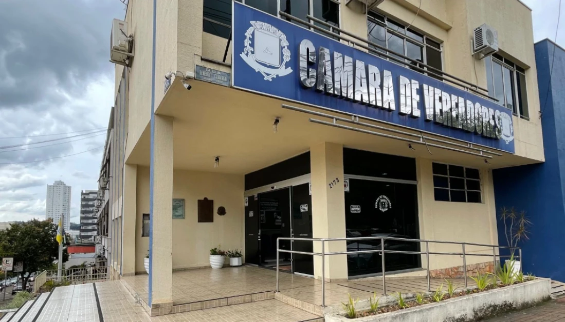 Câmara de Francisco Beltrão abre concurso com salários de até R$ 9,8 mil Câmara de Francisco Beltrão abre concurso com salários de até R$ 9,8 mil