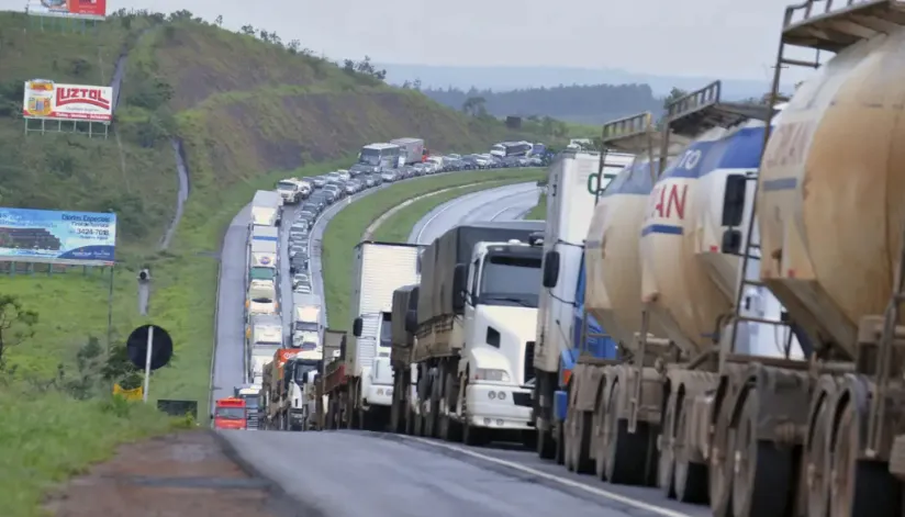 Rodovias federais terão pontos de descanso para motoristas, informa Ministério dos Transportes