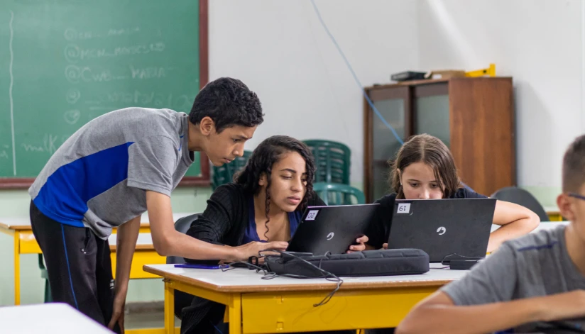 Escolas estaduais vão promover cadastro de alunos no mercado de trabalho; entenda