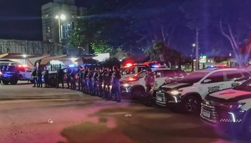 Guarda Municipal usa spray de pimenta após tumulto no encerramento do Carnaval de Maringá