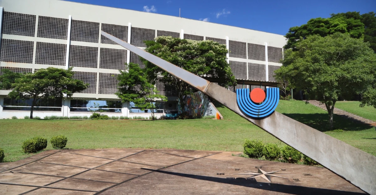 UNIOESTE abre 102 vagas para professores em mais de 60 áreas do conhecimento