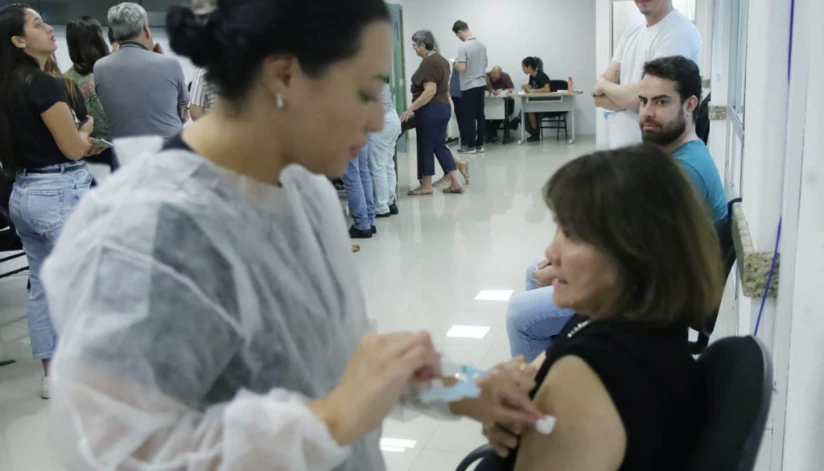 Casos e internações por síndromes gripais diminuem no Paraná