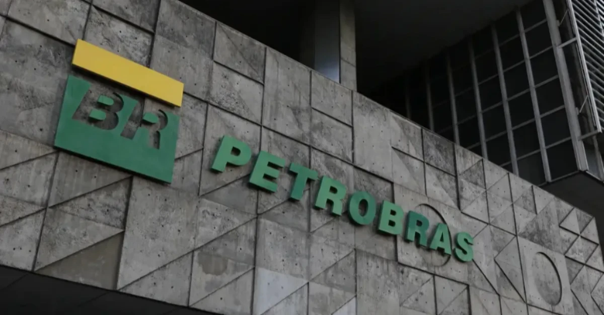 Com vagas disponíveis no Paraná, Petrobras anuncia programa de estágio; saiba mais