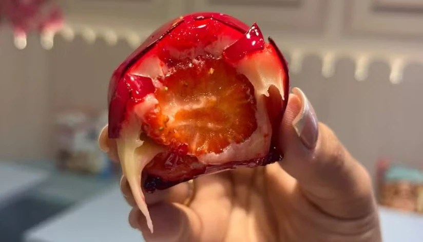 Saiba onde comprar (e como fazer) o viral “morango do amor” Saiba onde comprar (e como fazer) o viral “morango do amor”