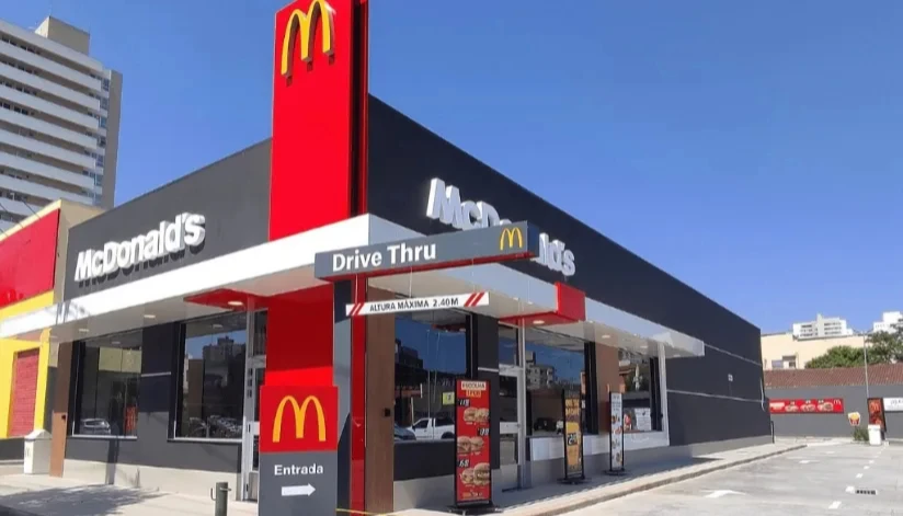 Confira as vagas anunciadas pelo McDonald’s na seção de empregos do Maringa.Com