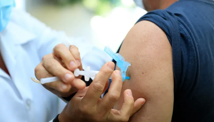 Confira o cronograma de vacinação contra Covid-19 desta quarta-feira (19)