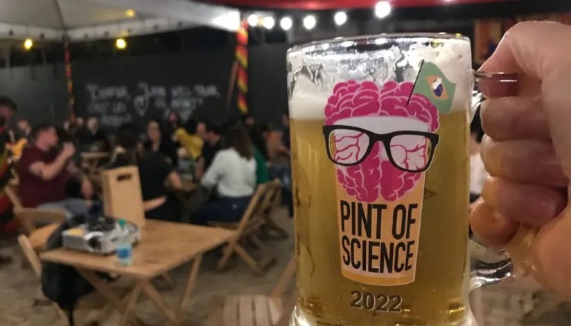 ‘Um Brinde à Ciência’: confira a programação do Pint of Science 2025 em Maringá