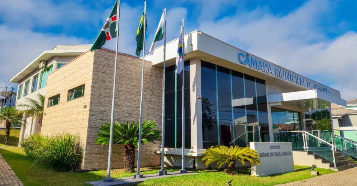 Câmara Municipal abre concurso com salários de até R$ 8,7 mil