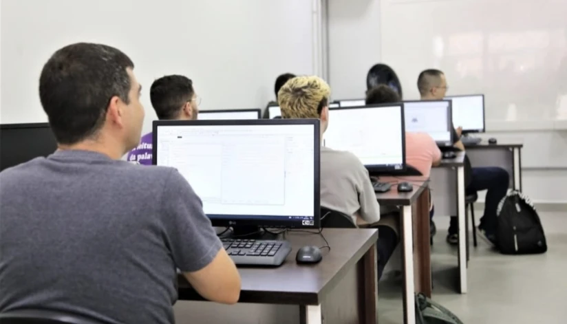 Cursos gratuitos da área da tecnologia continuam com inscrições abertas; saiba mais