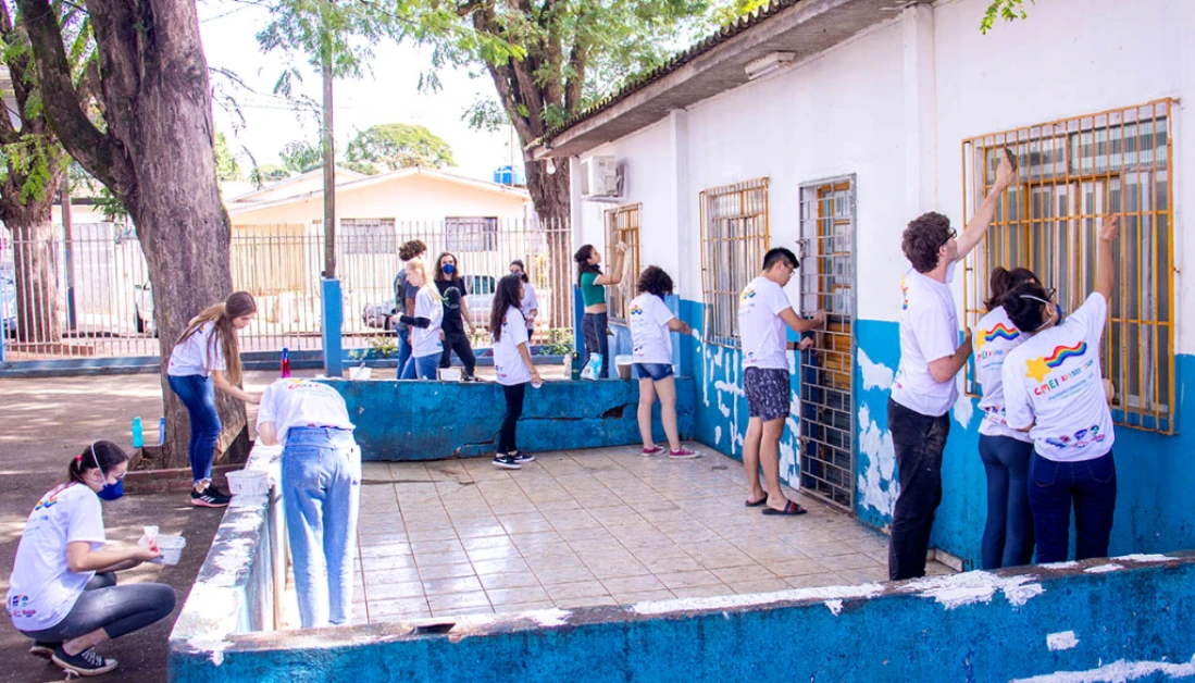 Trote Solidário da UEM promove reforma em Centro Municipal de Educação Infantil de Sarandi Trote Solidário da UEM promove reforma em Centro Municipal de Educação Infantil de Sarandi
