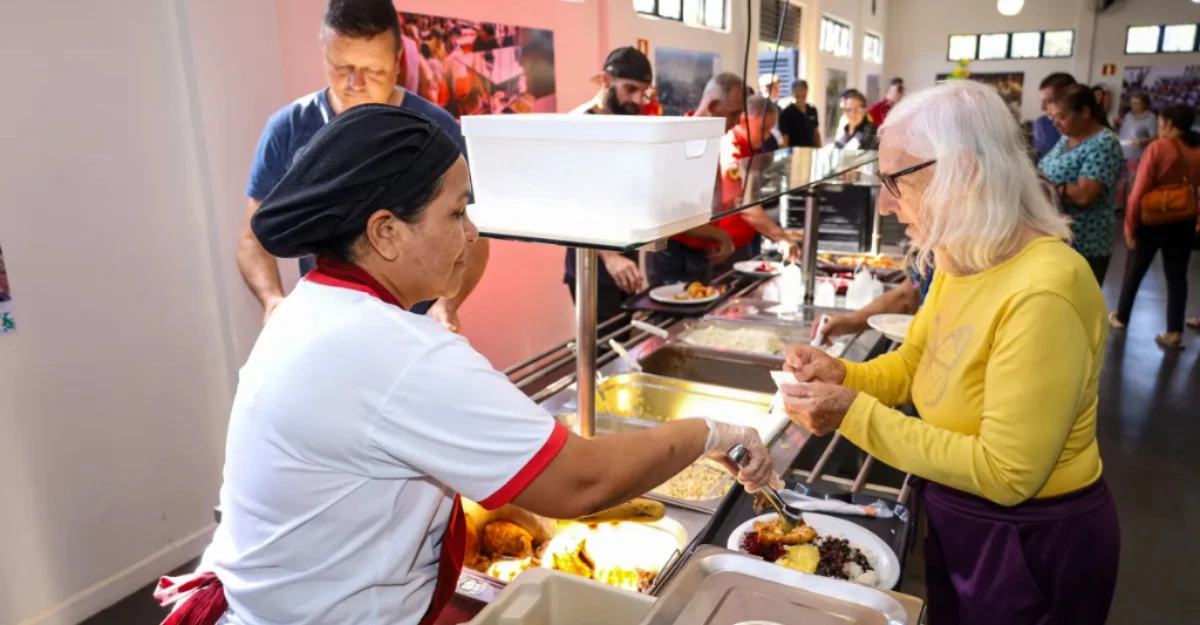 Restaurantes Populares de Maringá voltam a abrir nesta quarta (29)