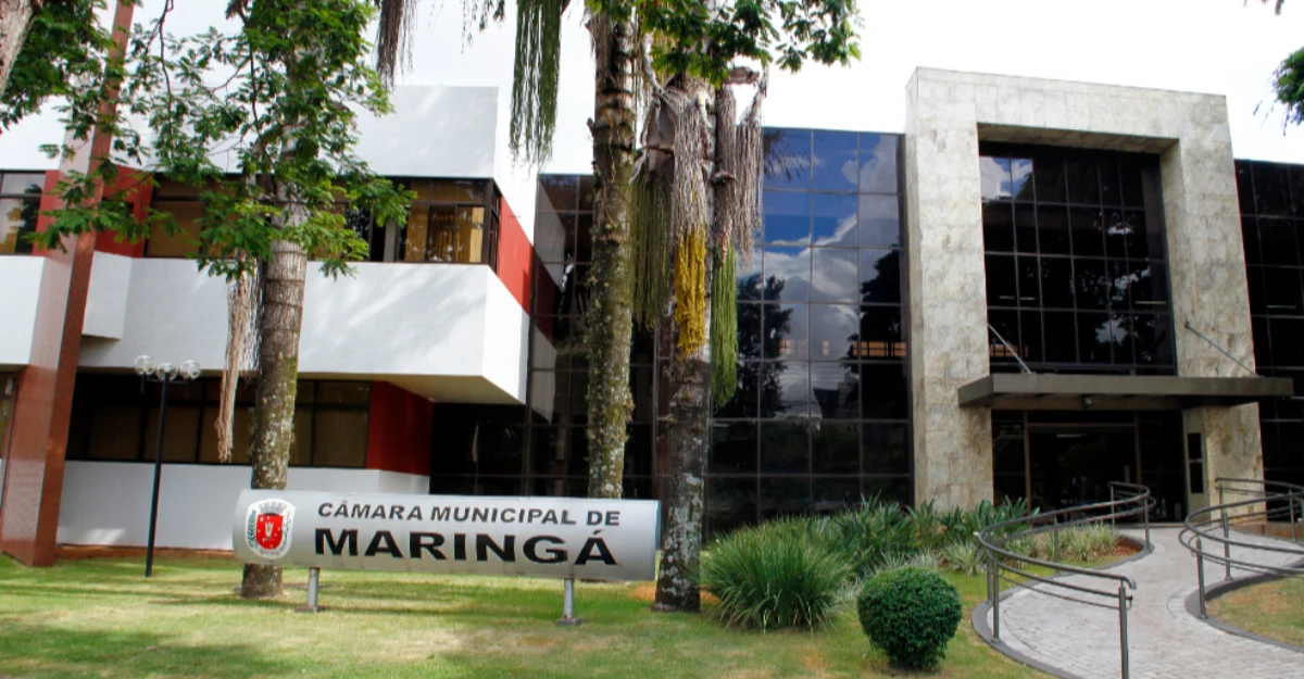 Ministério Público pede exoneração de 25 assessores da Câmara de Maringá