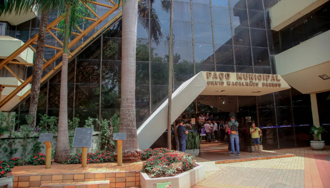 Veja o que abre e fecha em Maringá nesta quinta (19), feriado de Corpus Christi