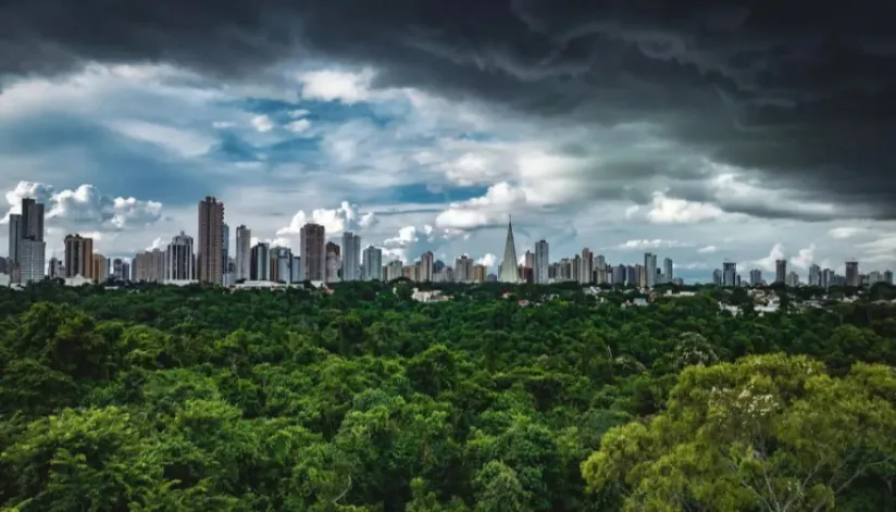 Inmet emite alerta laranja de tempestade para região de Maringá