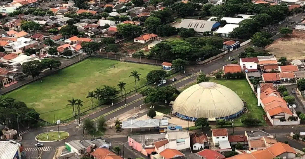 Cidade a 50 km de Londrina abre concurso com salários de até R$ 16,4 mil