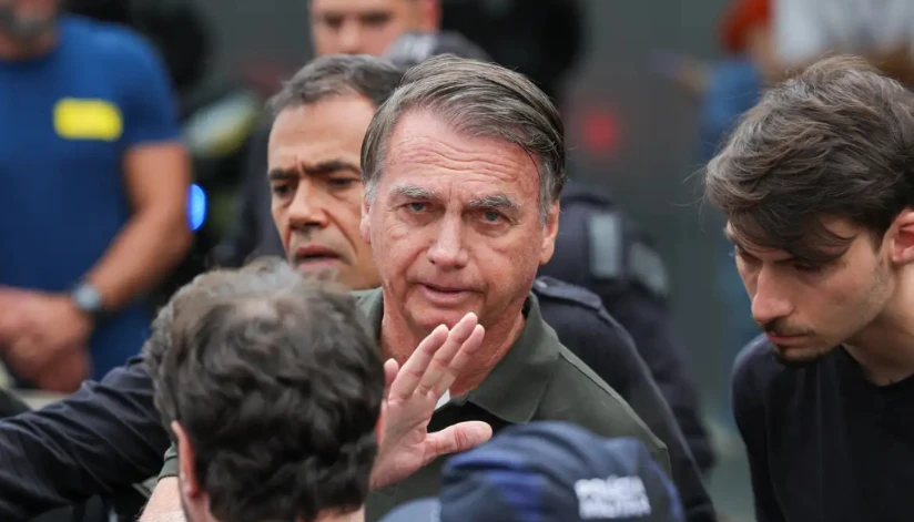 Ministro Alexandre de Moraes concede prisão domiciliar a Jair Bolsonaro