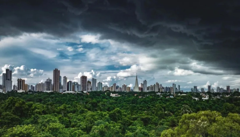 Inmet emite alerta de tempestade para todas as cidades do Paraná nesta terça (7)
