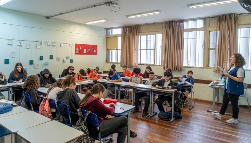 Rede estadual do Paraná abre período de matrículas para estudantes que perderam o prazo regular