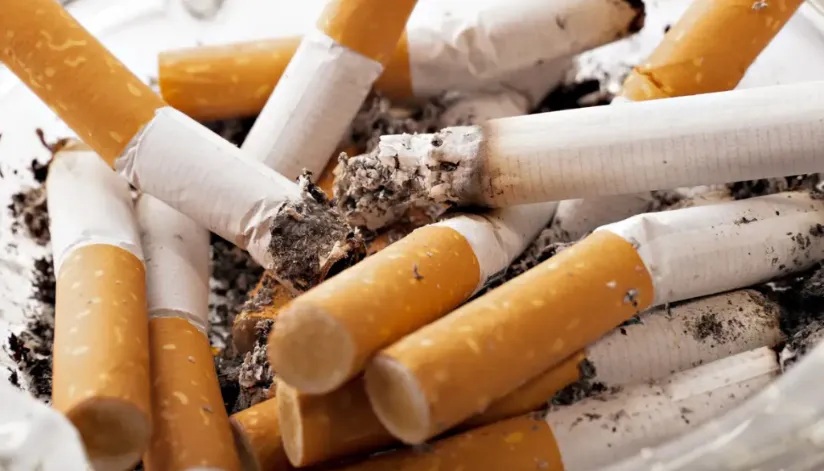 Cada R$ 1 de lucro da indústria do cigarro equivale a R$ 5 gastos com doenças causadas pelo fumo Cada R$ 1 de lucro da indústria do cigarro equivale a R$ 5 gastos com doenças causadas pelo fumo