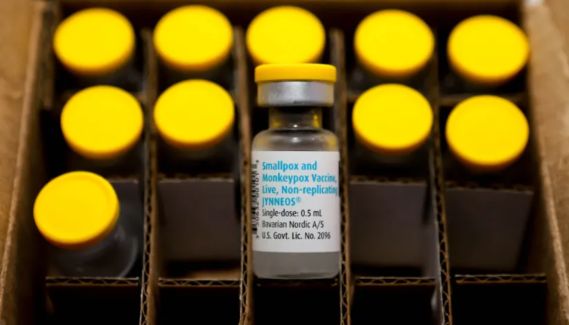Primeiras doses da vacina contra Monkeypox chegam ao Paraná; saiba qual é o público-alvo