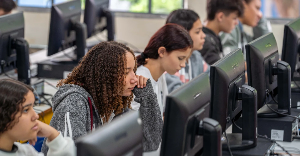 Enem 2026: alunos da rede estadual do Paraná terão inscrição automática