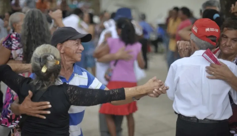 Expectativa de vida dos brasileiros sobe para 76,6 anos e é a maior já registrada, mostra IBGE