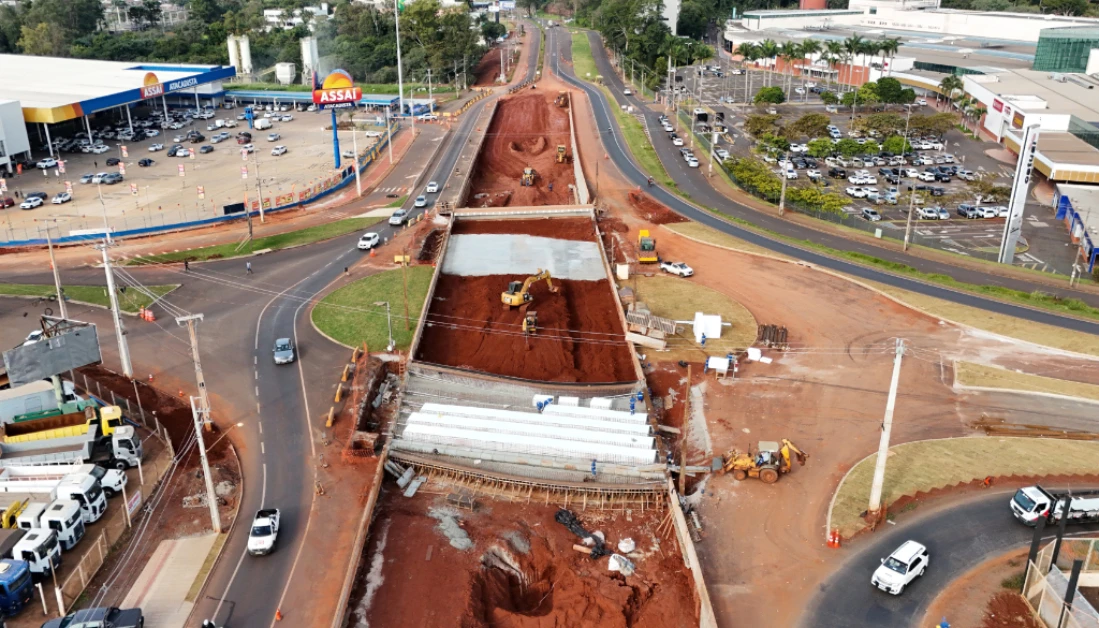 Obras no novo trevo do Catuaí chegam a 54,3% de execução Obras no novo trevo do Catuaí chegam a 54,3% de execução