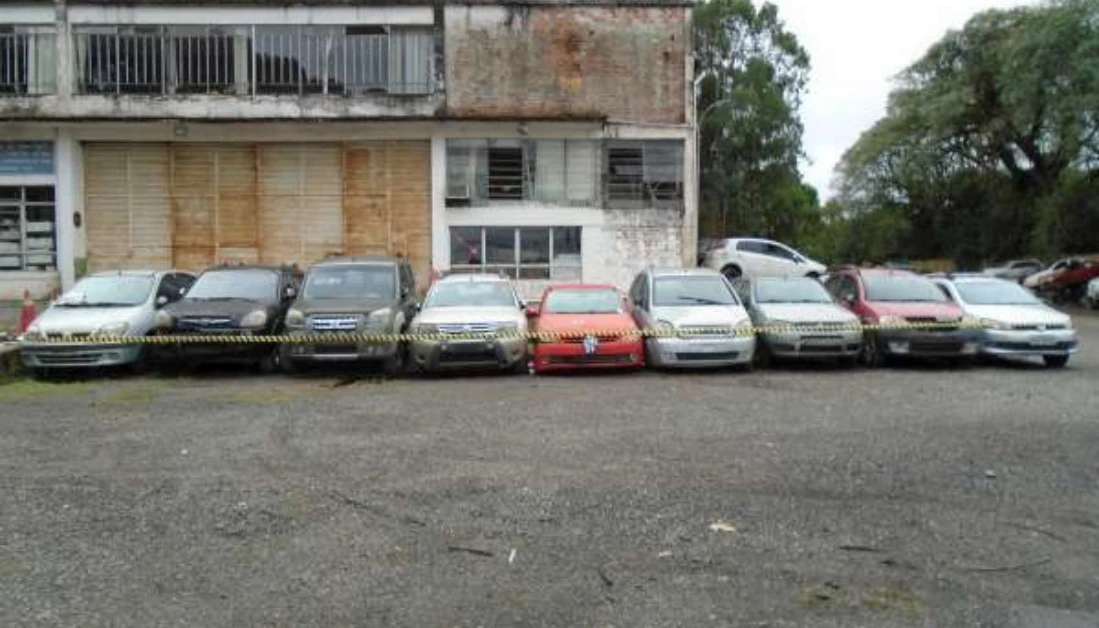 Departamento de Estradas de Rodagem do Paraná vai leiloar mais de mil veículos em julho Departamento de Estradas de Rodagem do Paraná vai leiloar mais de mil veículos em julho