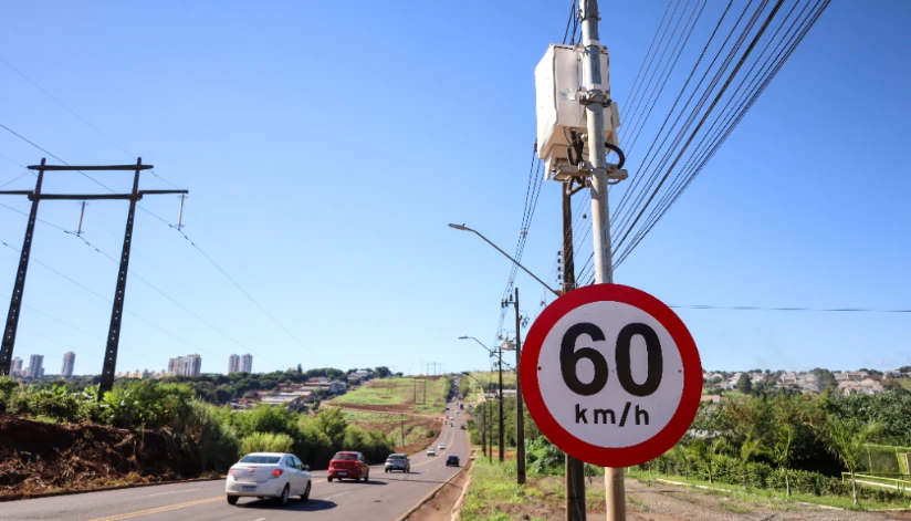 Radares em Maringá registram carros a mais de 140 km/h, mostra levantamento da Semob