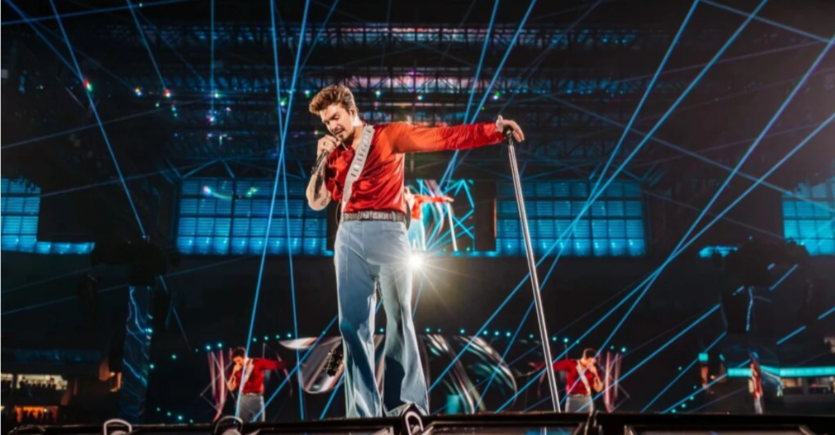 Luan Santana se apresenta em Maringá com a turnê “Além do Registro”