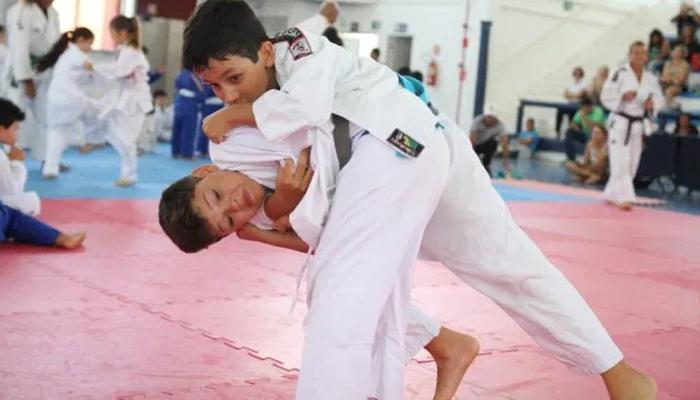 Campeonato de Judô Mirim reúne cerca de 300 atletas em Maringá.