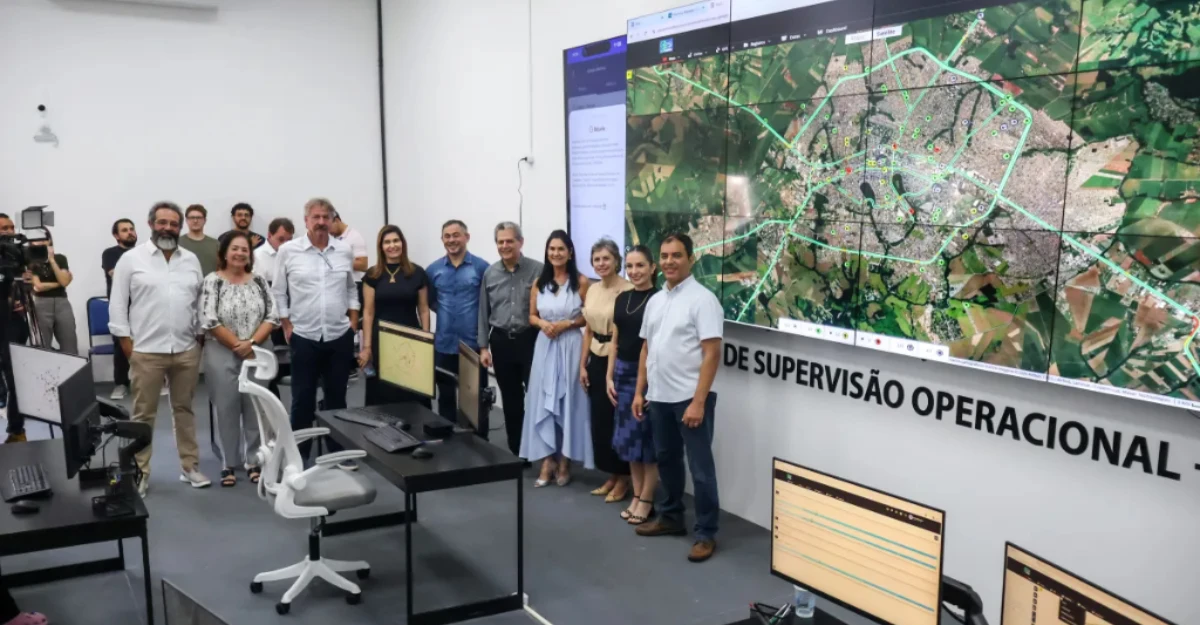 Ônibus monitorados ao vivo, telas informativas e linhas com tarifa zero: confira os projetos anunciados pelo Semob