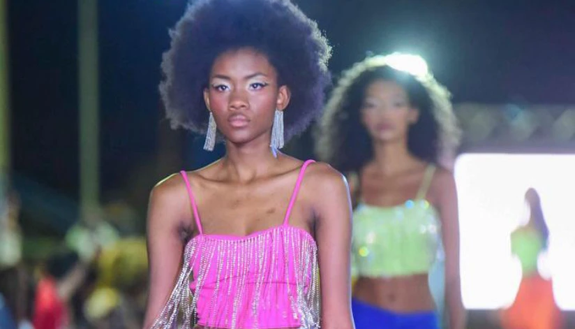 Prefeitura de Paiçandu promove 5º Desfile Cultural da Beleza Negra Prefeitura de Paiçandu promove 5º Desfile Cultural da Beleza Negra